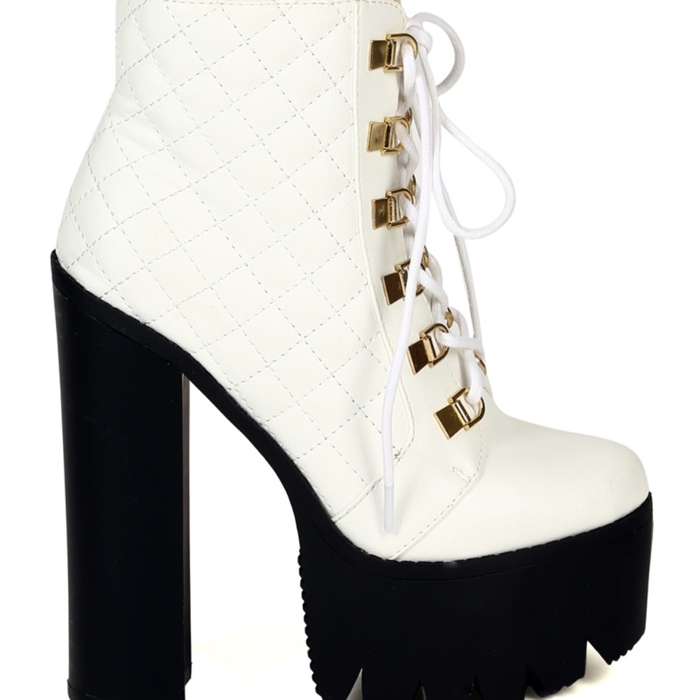 Bumper BD91 Women Quilted Lace Up Platform Chunky